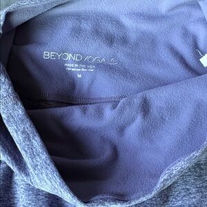 Beyond Yoga Heathered Purple Lilac Leggings